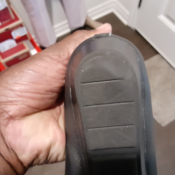 Taryn Rose - Picture 8 of 9